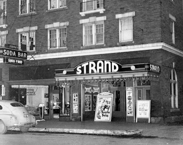 Strand Theatre - OLD PHOTO FROM CINEMA TREASURES